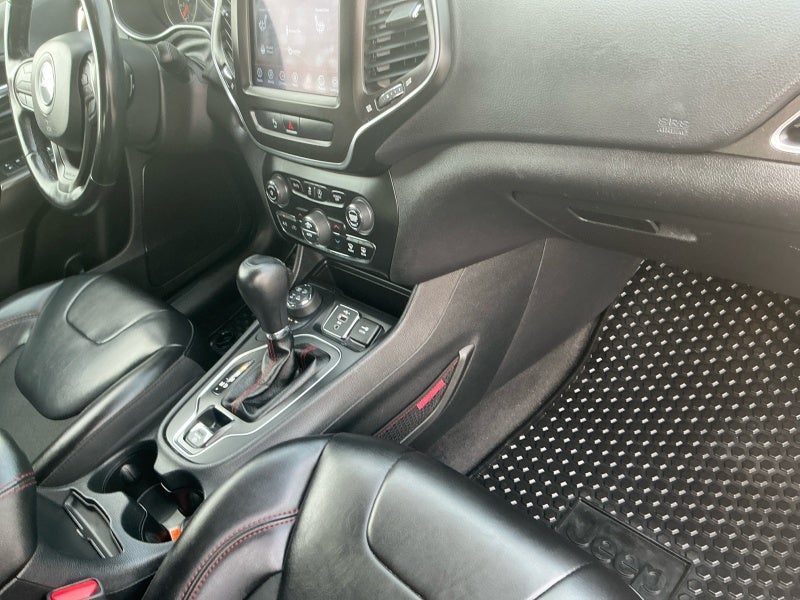 2020 Jeep Cherokee Trailhawk