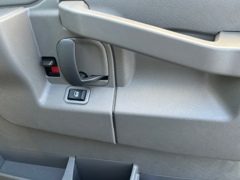 2025 GMC Savana Cutaway 3500 1WT