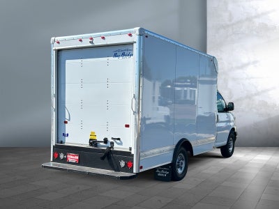 2025 GMC Savana Cutaway 3500 1WT