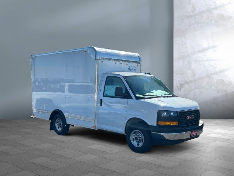 2025 GMC Savana Cutaway 3500 1WT