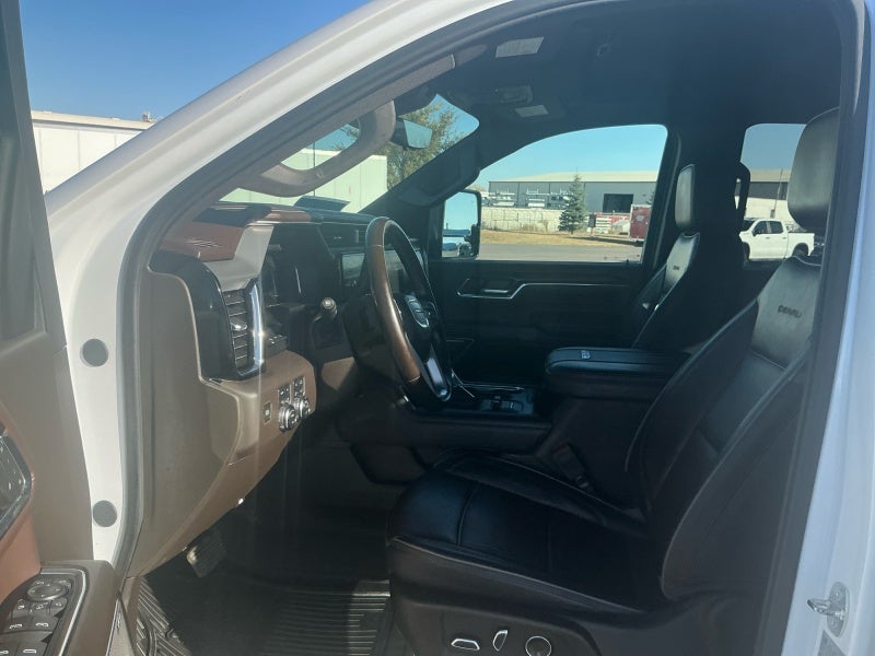 2024 GMC Sierra 3500 HD Denali
