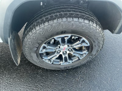 2024 GMC Canyon AT4