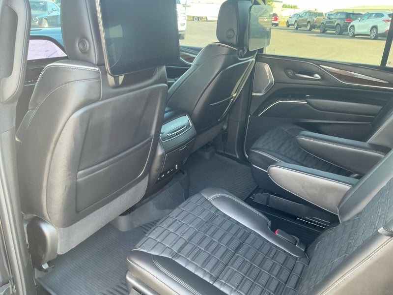 2024 Cadillac Escalade ESV Sport Platinum