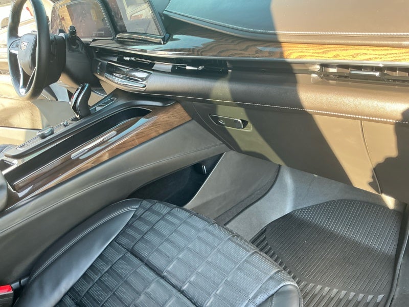 2024 Cadillac Escalade ESV Sport Platinum