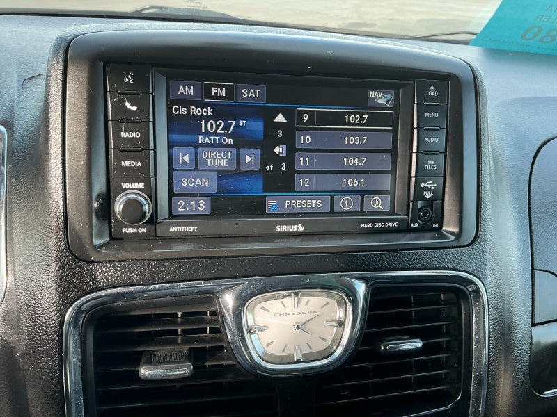 2013 Chrysler Town & Country Touring-L