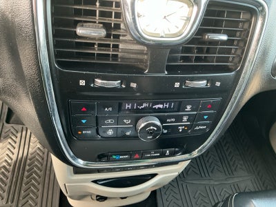 2013 Chrysler Town & Country Touring-L