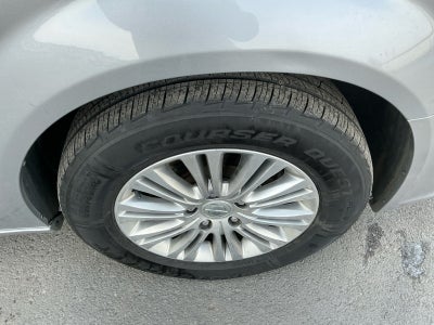 2013 Chrysler Town & Country Touring-L