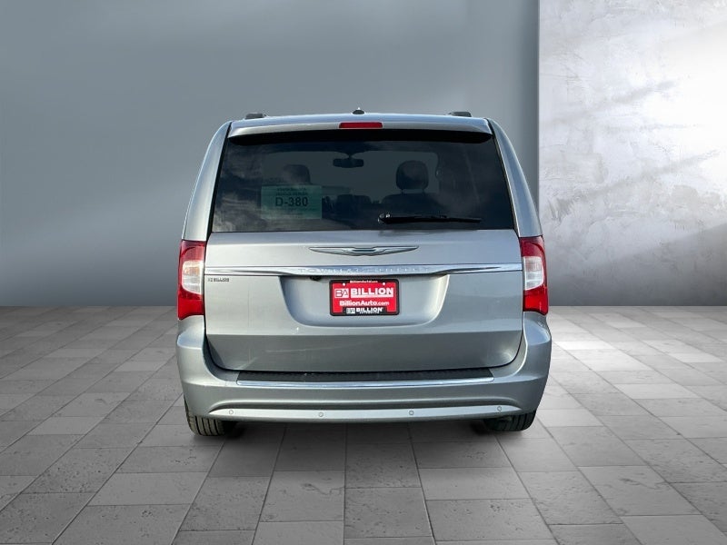 2013 Chrysler Town & Country Touring-L