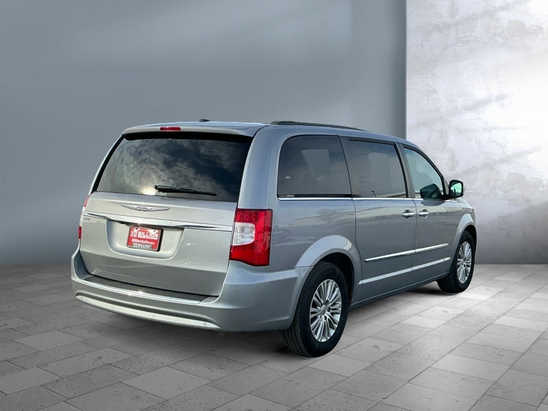 2013 Chrysler Town & Country Touring-L