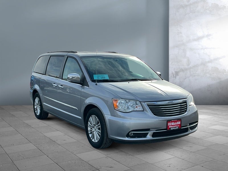 2013 Chrysler Town & Country Touring-L