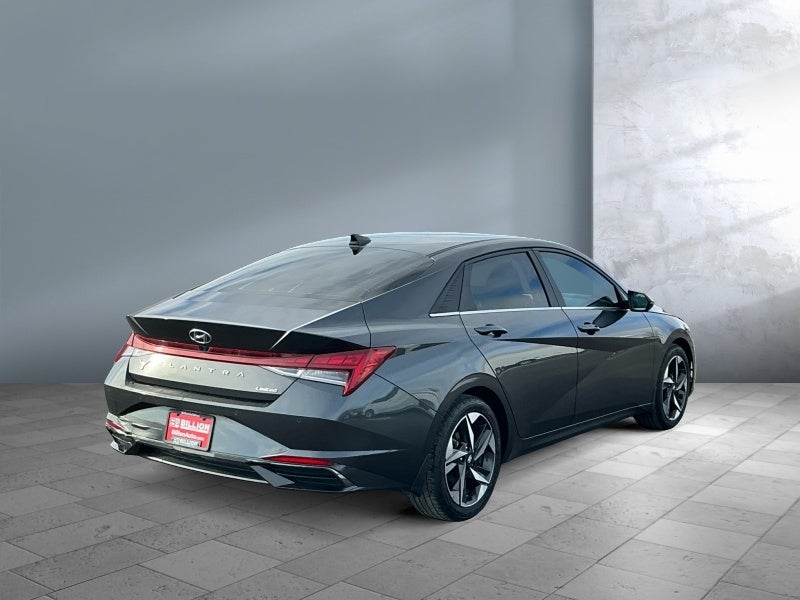 2022 Hyundai Elantra Limited