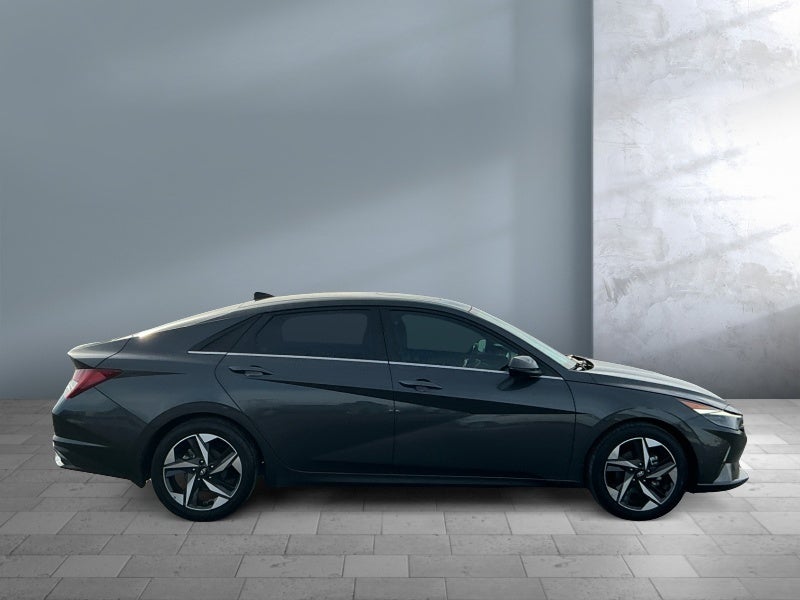 2022 Hyundai Elantra Limited