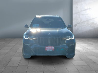 2022 BMW X7 M50i