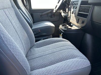 2025 GMC Savana Cutaway 3500 1WT