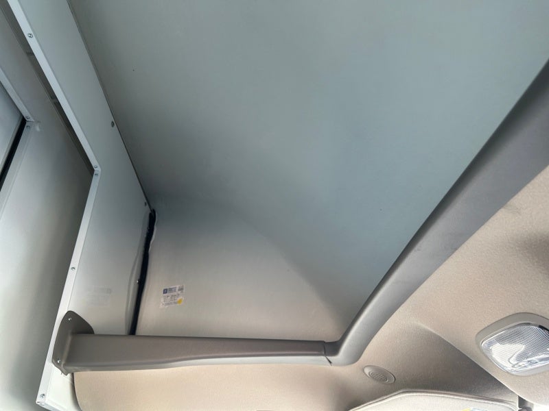 2025 GMC Savana Cutaway 3500 1WT