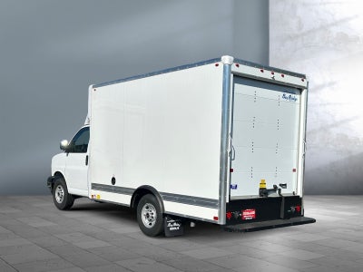 2025 GMC Savana Cutaway 3500 1WT