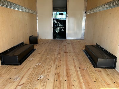 2025 GMC Savana Cutaway 3500 1WT