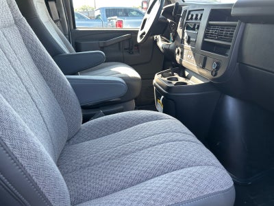 2025 GMC Savana Cutaway 3500 1WT