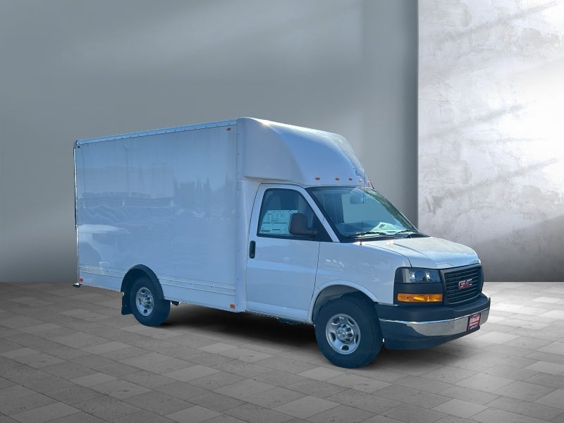 2025 GMC Savana Cutaway 3500 1WT