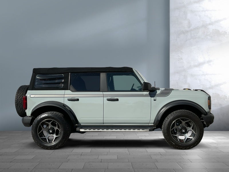 2021 Ford Bronco Base