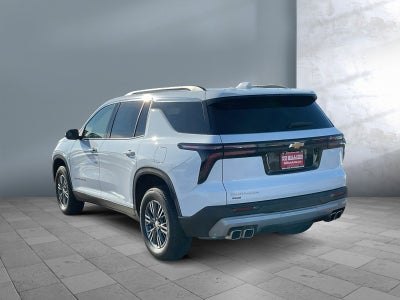 2025 Chevrolet Traverse LT