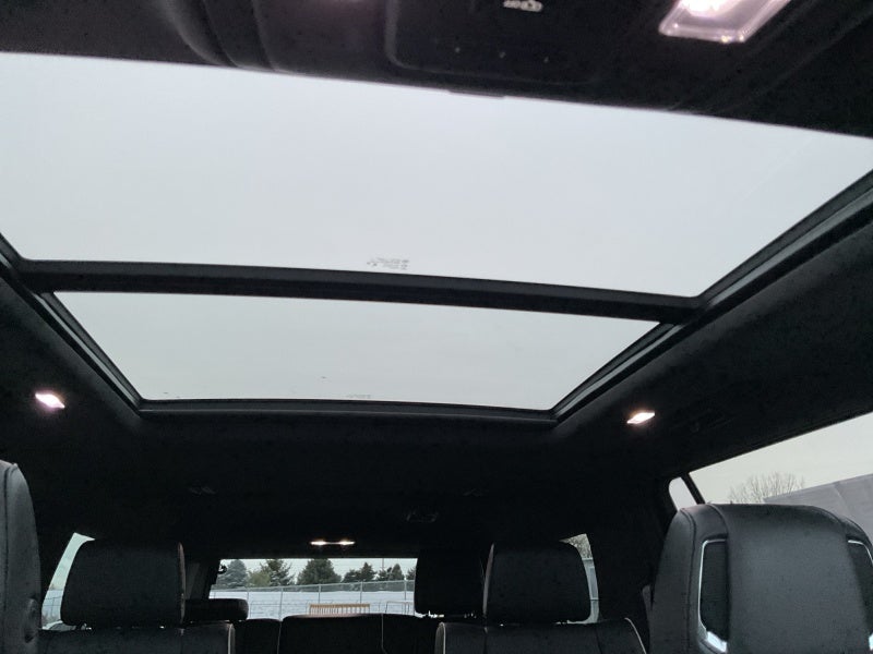 2024 Cadillac Escalade ESV Premium Luxury