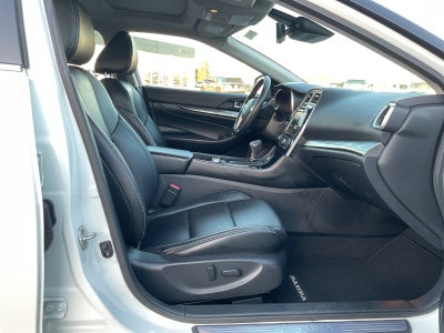 2023 Nissan Maxima SL