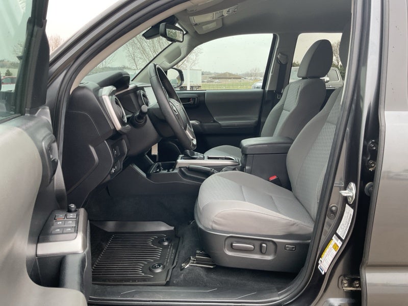 2022 Toyota Tacoma 4WD SR