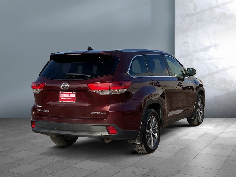 2019 Toyota Highlander SE