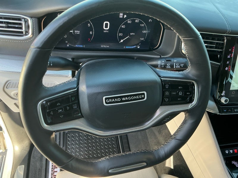 2023 Jeep Grand Wagoneer BASE