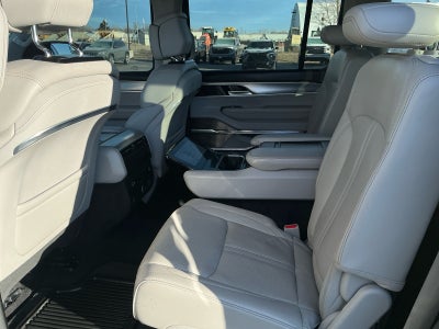 2023 Jeep Grand Wagoneer BASE