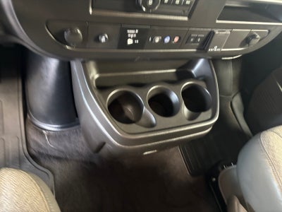 2024 Chevrolet Express Passenger 2500 1LT