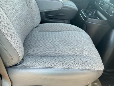 2025 Chevrolet Express Passenger 3500 1LS