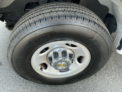 2025 Chevrolet Express Passenger 3500 1LT