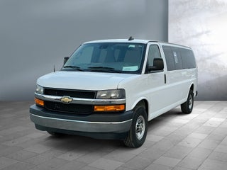 2024 Chevrolet Express Passenger 3500 1LT