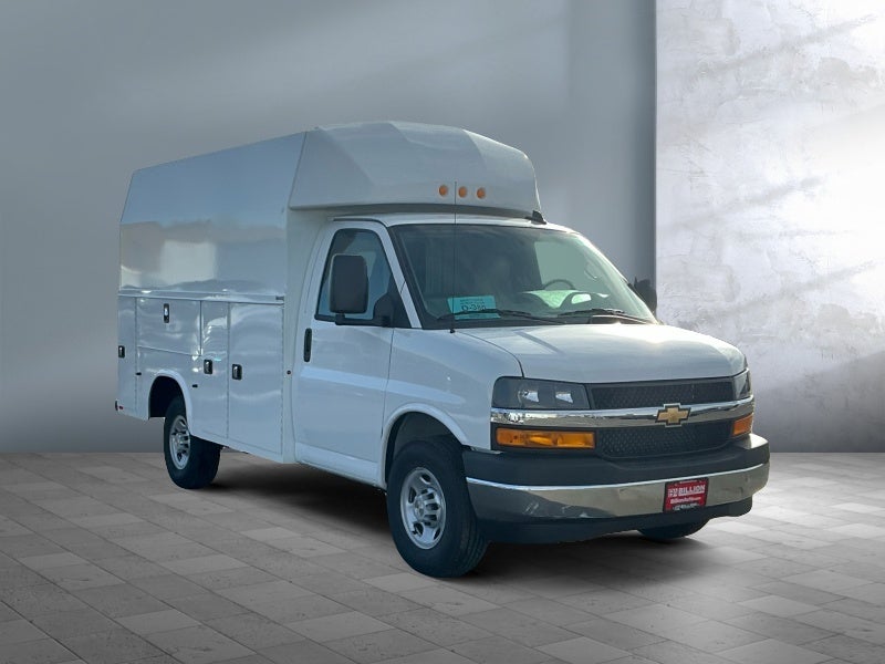 2025 Chevrolet Express Cutaway 3500 1WT