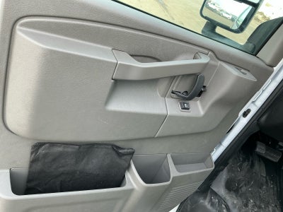 2025 Chevrolet Express Cutaway 3500 1WT