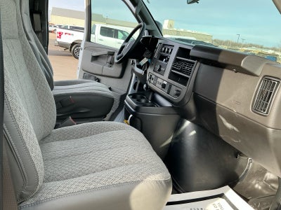 2025 Chevrolet Express Cutaway 3500 1WT