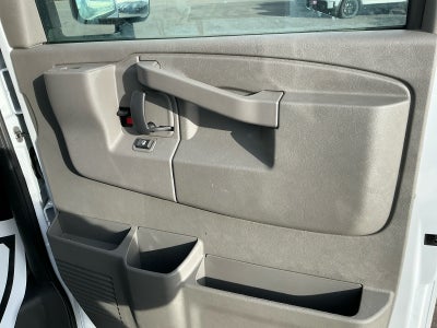 2025 Chevrolet Express Cutaway 3500 1WT