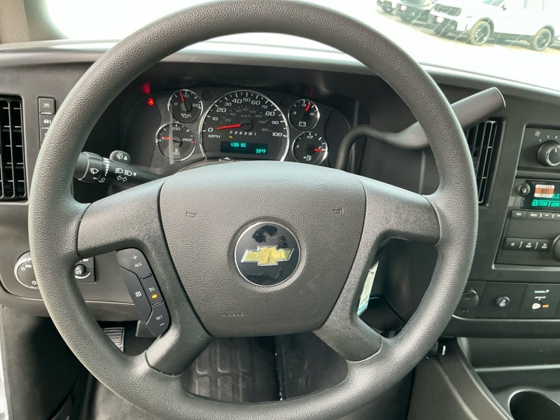 2025 Chevrolet Express Cutaway 3500 1WT