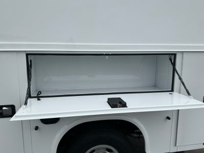 2025 Chevrolet Express Cutaway 3500 1WT