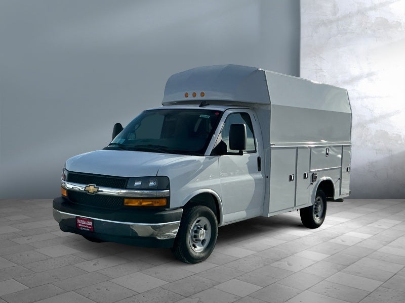 2025 Chevrolet Express Cutaway 3500 1WT