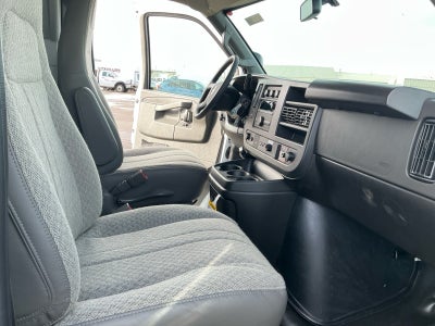 2025 Chevrolet Express Cutaway 3500 1WT