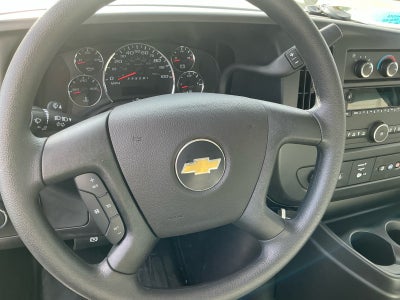 2025 Chevrolet Express Cutaway 3500 1WT