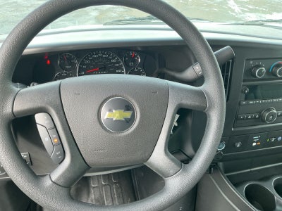 2025 Chevrolet Express Cutaway 3500 1WT