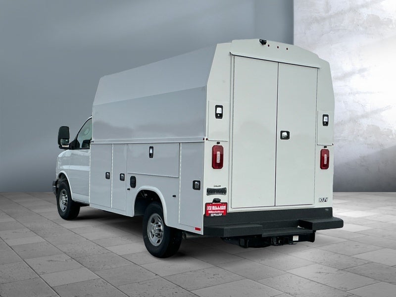 2025 Chevrolet Express Cutaway 3500 1WT