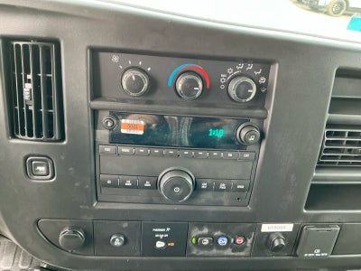 2025 Chevrolet Express Cutaway 3500 1WT