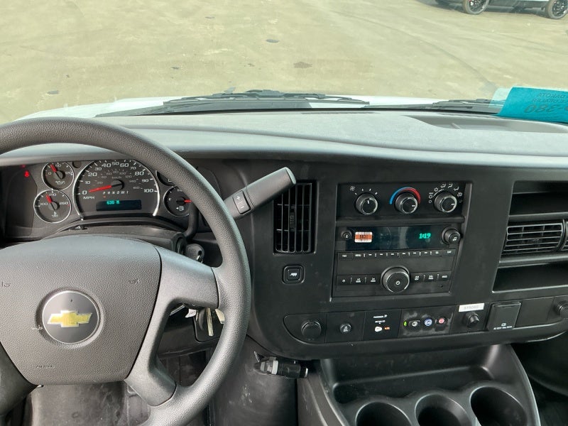 2025 Chevrolet Express Cutaway 3500 1WT