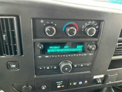 2025 Chevrolet Express Cutaway 3500 1WT