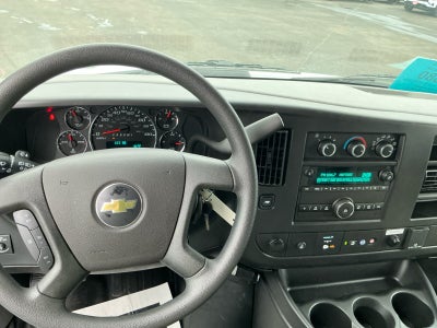 2025 Chevrolet Express Cutaway 3500 1WT